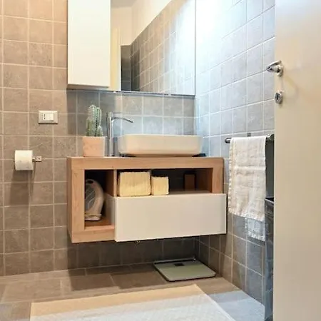 Lejlighed Borgovico48 Your Quiet Close To Train Center And Stadium