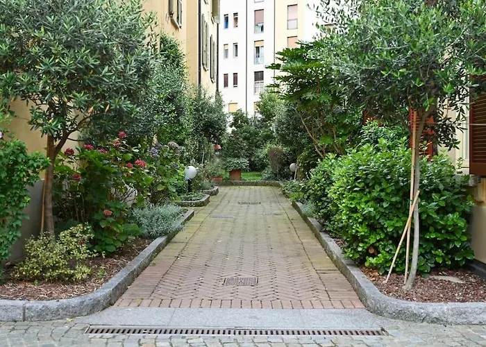 Διαμέρισμα Borgovico48 Your Quiet Close To Train Center And Stadium