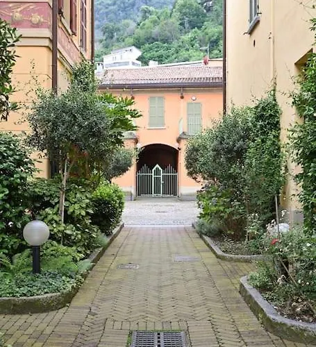 Διαμέρισμα Borgovico48 Your Quiet Close To Train Center And Stadium