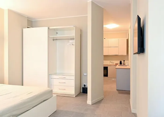 Borgovico48 Your Quiet Close To Train Center And Stadium * كومو