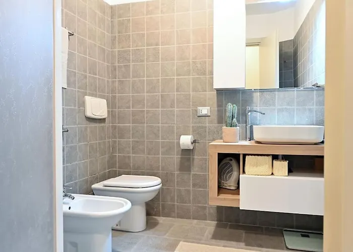Borgovico48 Your Quiet Close To Train Center And Stadium * كومو
