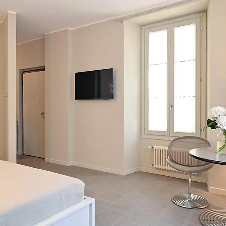 Borgovico48 Your Quiet Close To Train Center And Stadium