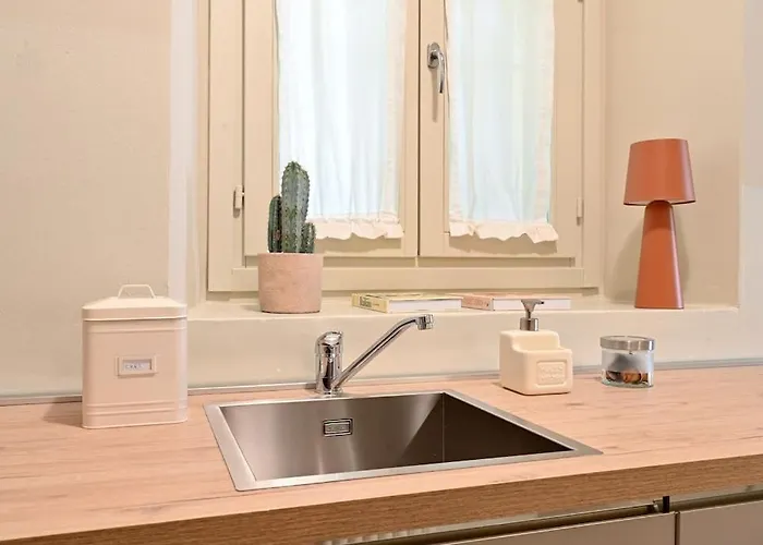 Borgovico48 Your Quiet Close To Train Center And Stadium Apartment Como
